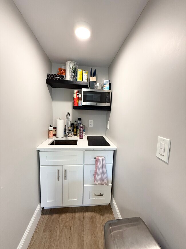 Building Photo - 14 Derne St Unit 302 Rental