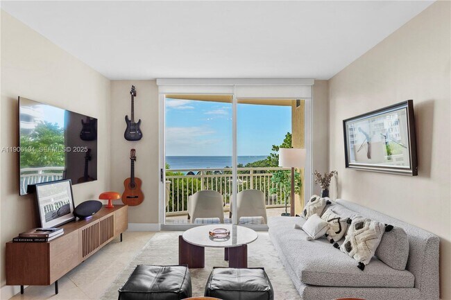 Building Photo - 2475 Brickell Ave Unit 708