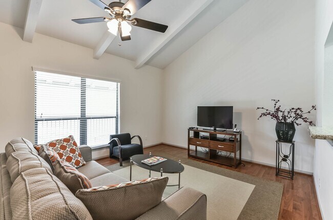 Photo - 1100 Augusta Dr Unidad 84