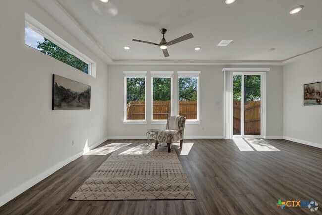 Building Photo - 104 Creekside Trail Rental