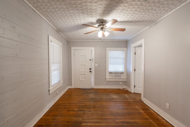 Photo - 104 S Beauregard St