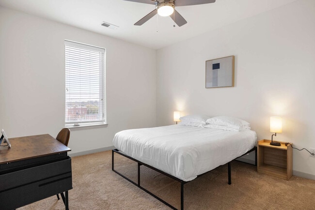 Photo - 633 E Main St Unidad ID1031623P