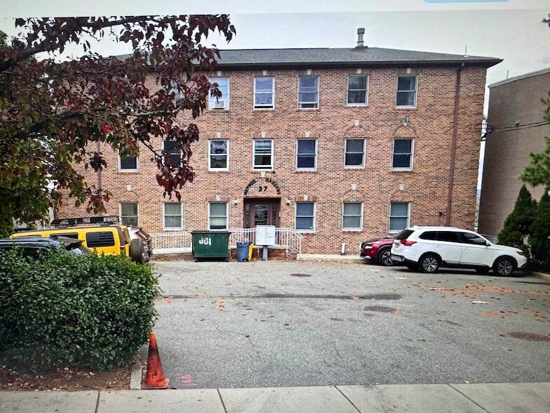 Photo - 37 Bergen Blvd