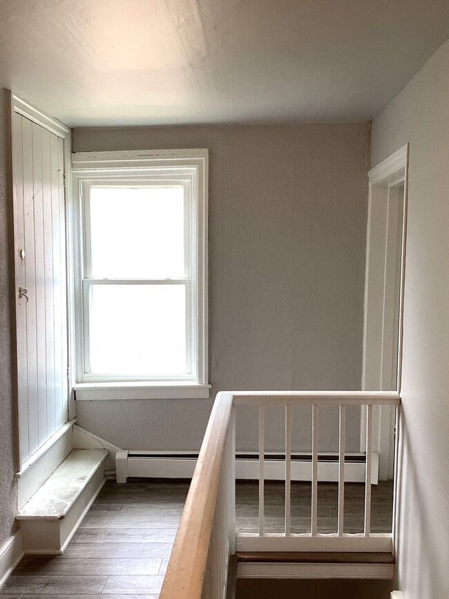 Photo - 238 E King St Unidad 238 B