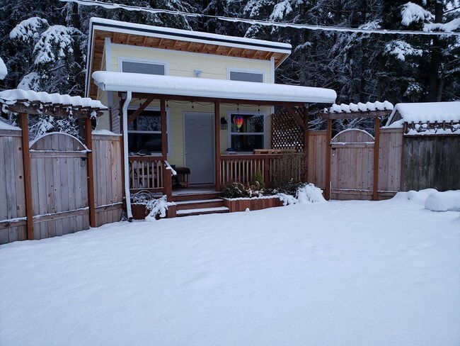 Photo - 5623 84 St E