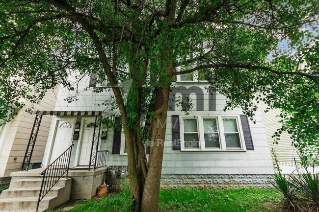 Building Photo - 2562 Deming Ave Rental