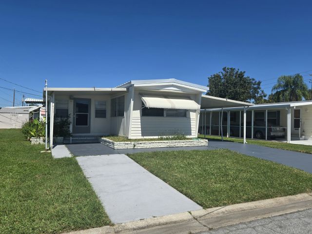 Photo - 105 48th Ave Terrace W
