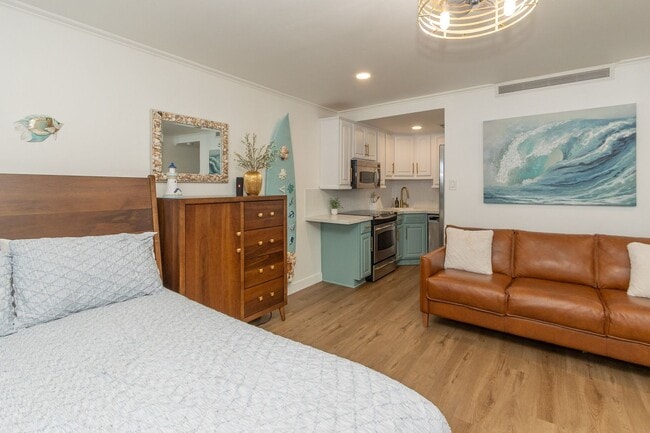 939 Coast S Blvd Unit 3D