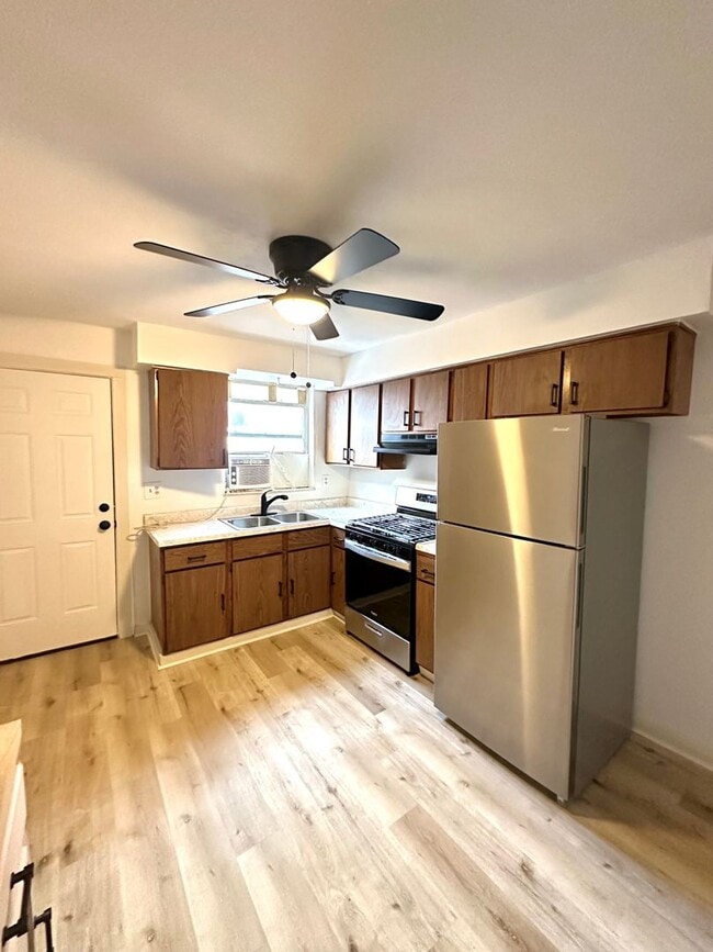 Photo - Updated 2 Bed, 1 Bath Home - Convenient Location, Walkable Neighborhood - Available 3/15!