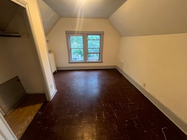 Photo - 221 N Livingston St