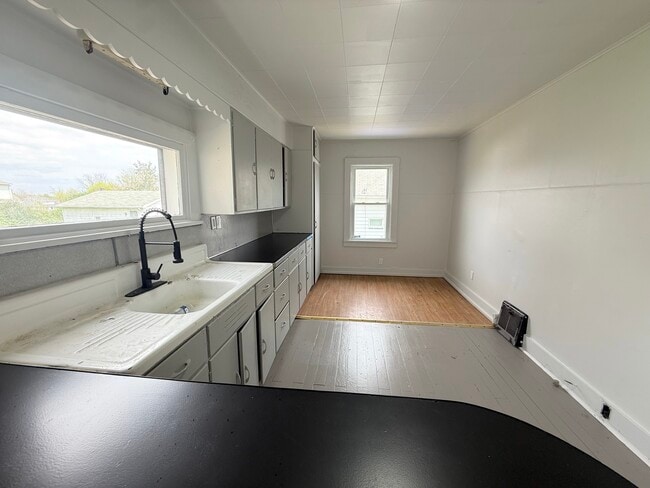 Photo - 358 Russell St