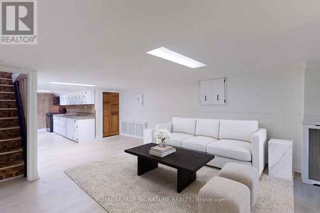 Photo - 247 Palmerston Ave