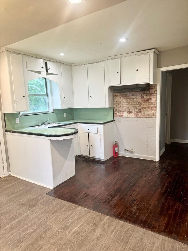 Photo - 7915 Flintridge Dr