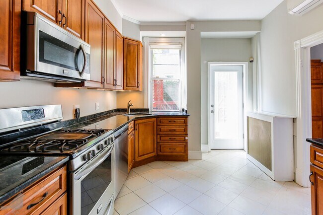 Photo - Classic 3 Bedroom Rowhome in Columbia Heights