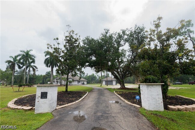 15200 Sweetwater Ct