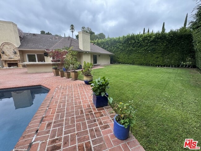 Photo - 1094 Garden Ln