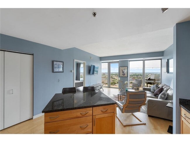 Photo - 929 Portland Ave Unidad 2408