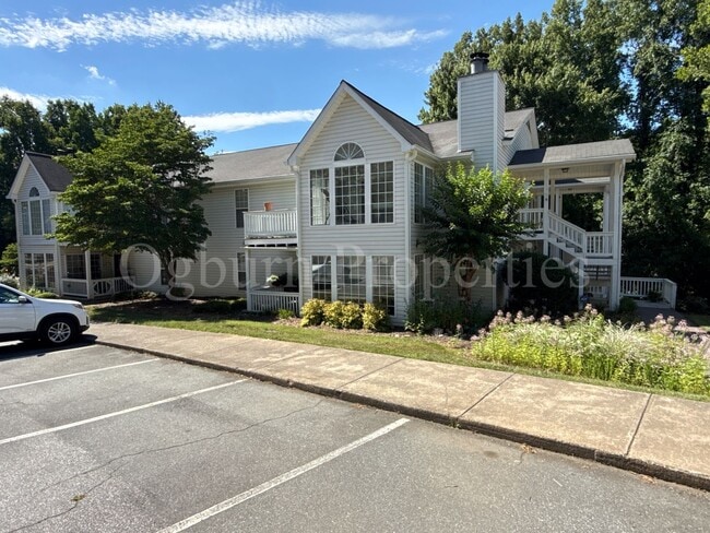 Building Photo - 640 Balfour Rd