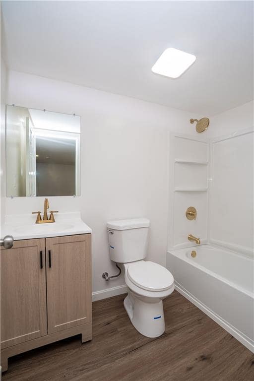 Photo - 10 S Locust Ave