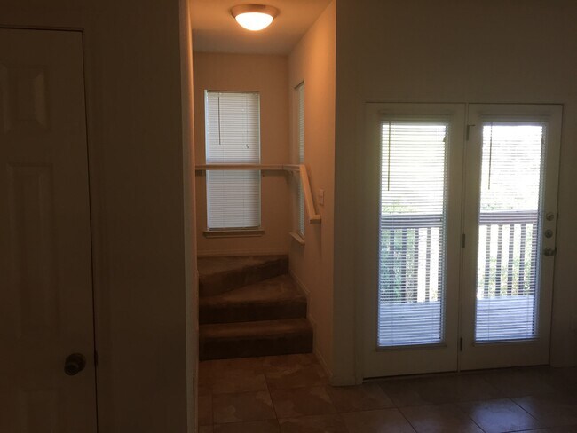 Photo - 2712 San Pedro St Unidad B