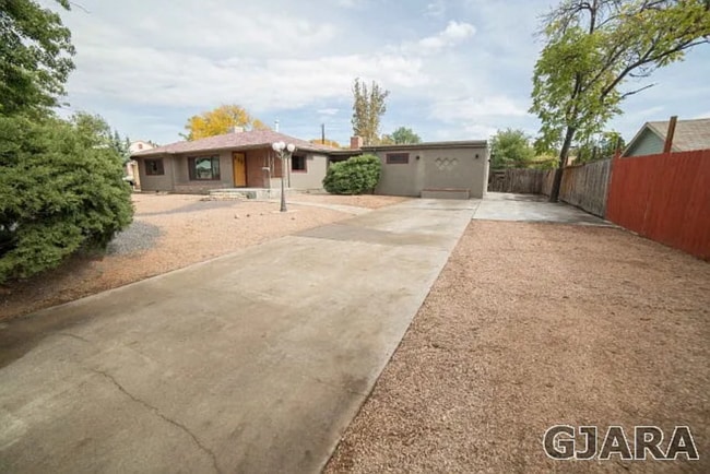 Building Photo - 430 N 16th St Unit A