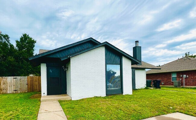 2BD 2BA Duplex in NW OKC! - 2BD 2BA Duplex in NW OKC!
