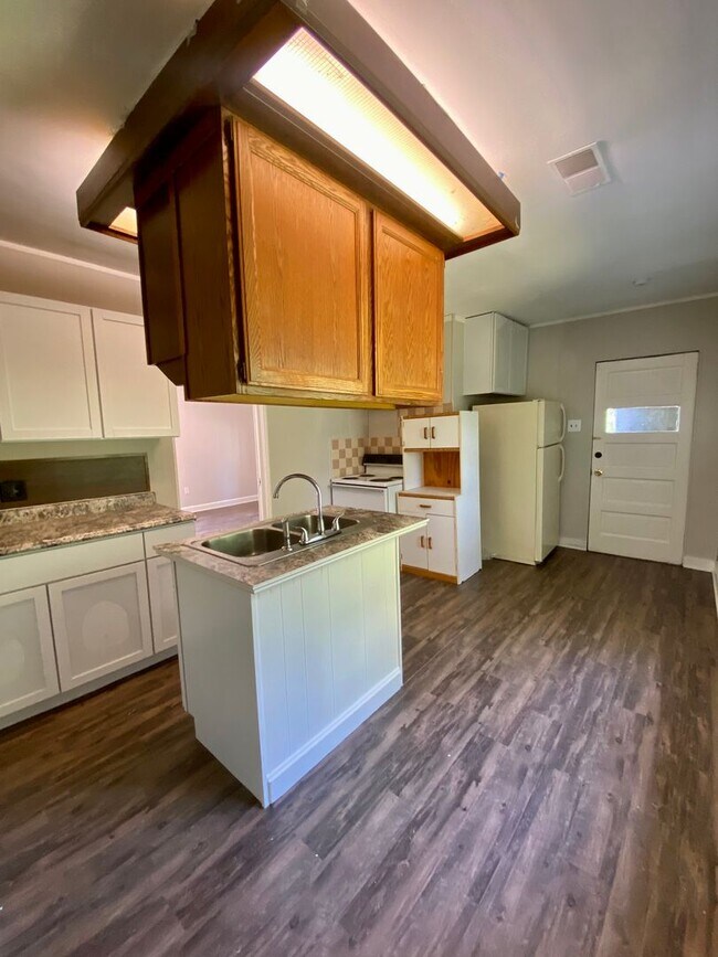 Photo - 98 E Van Buren St Unidad Van Buren 98 1/2