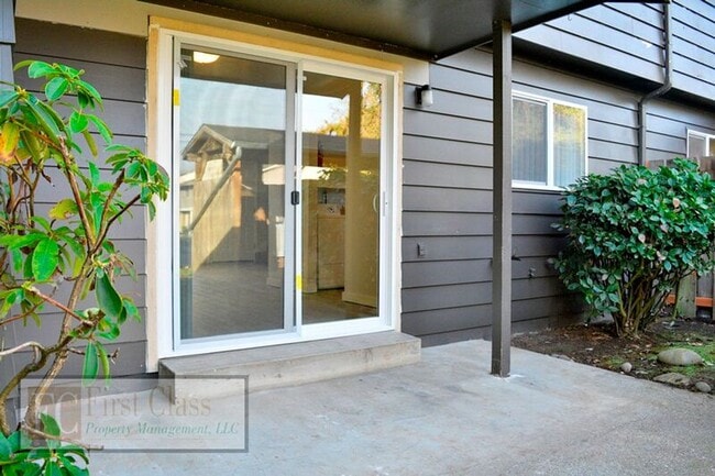 Photo - 2725 Maywood Dr