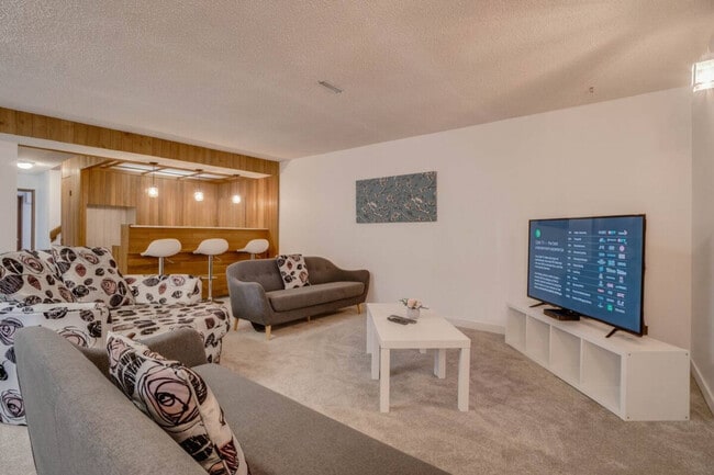 Photo - 4403 Whitemud Rd NW Unit SI FL3-ID1564623P