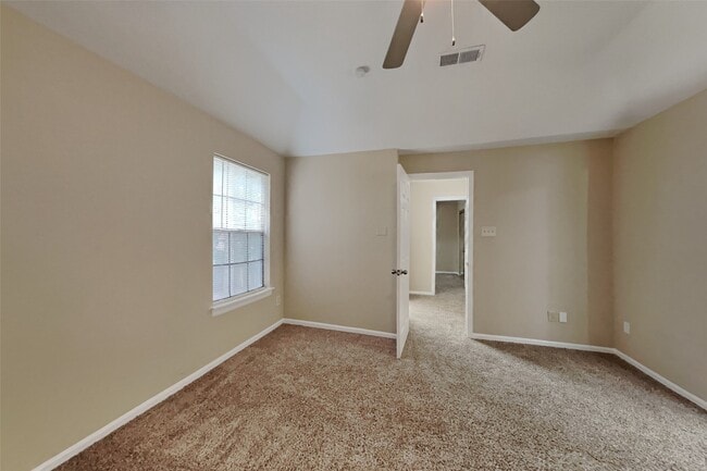 Building Photo - 15 Kearny Brook Pl