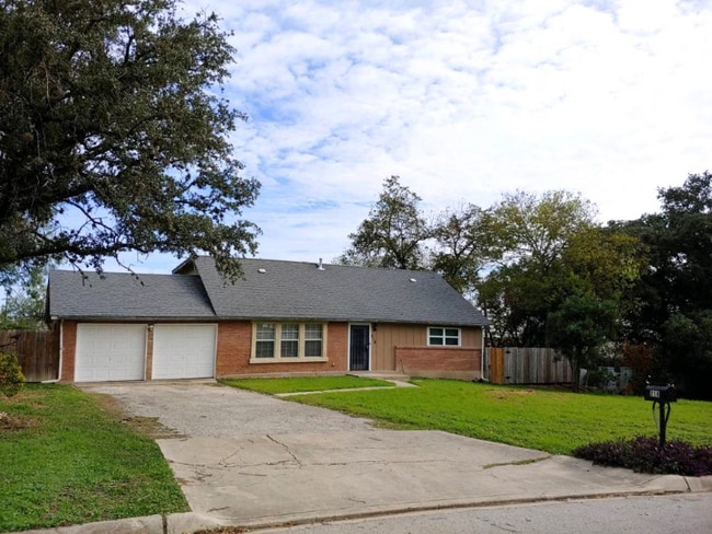Building Photo - 218 Halbart Dr
