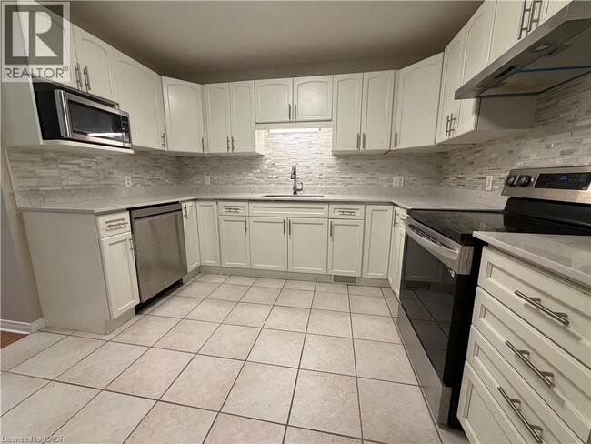 Photo - 226 Scott Rd