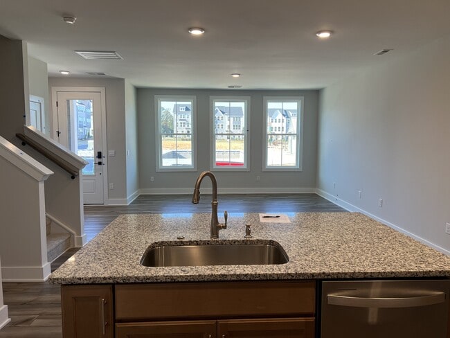 Photo - 1539 Patchings Ln