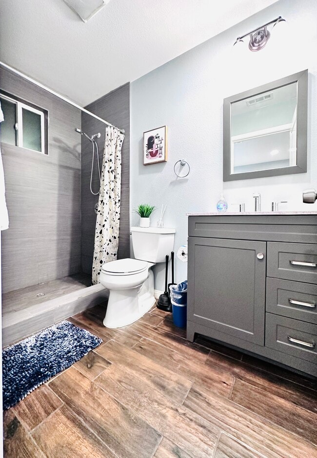 Photo - 2621 Wallace Ave