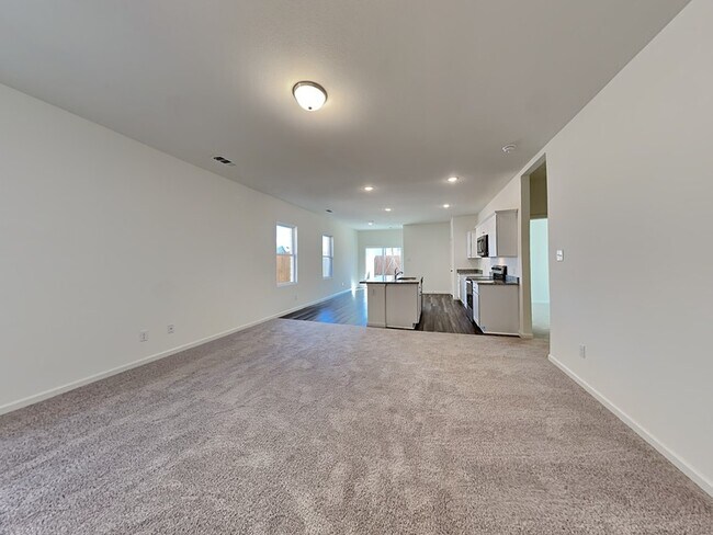 Photo - 617 Colgate Cir