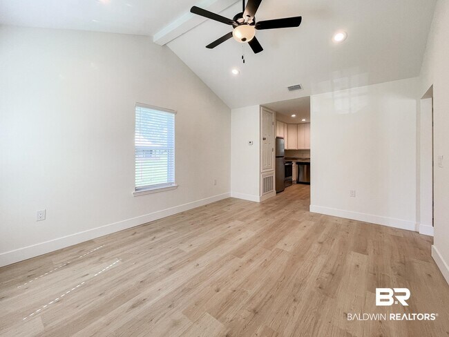 Photo - 25121 Olive St