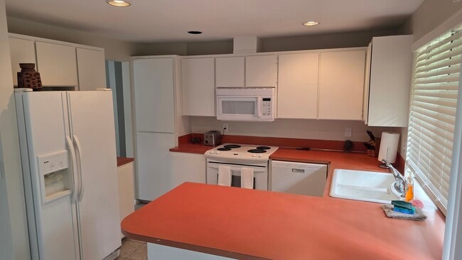 Photo - 1601 NE 189th St