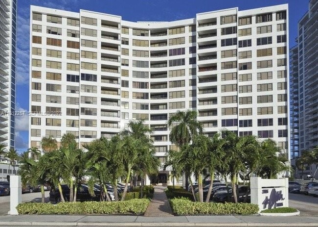 Building Photo - 3505 S Ocean Dr Unit 108