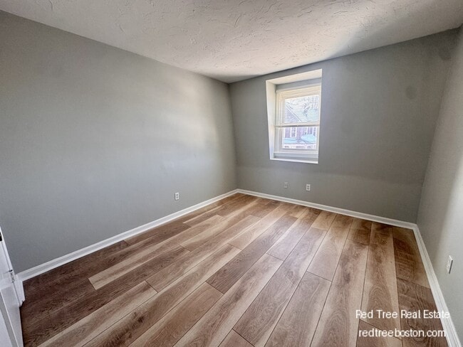 Photo - 68 Readville St