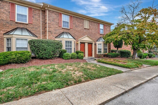 Photo - 321 Lakebrink Dr