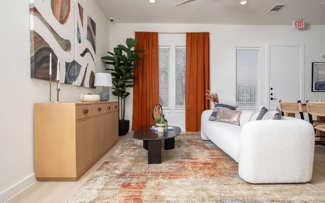 Building Photo - 33200 Forest W St Unit 42B