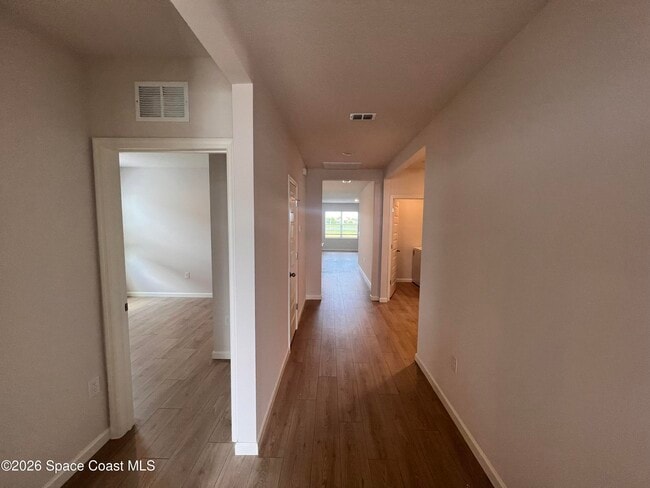 Photo - 1493 Garabaldi Cir SE