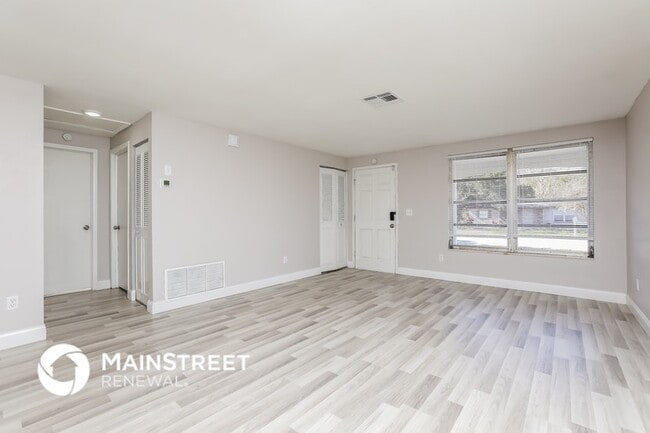 Photo - 2261 Conway Dr