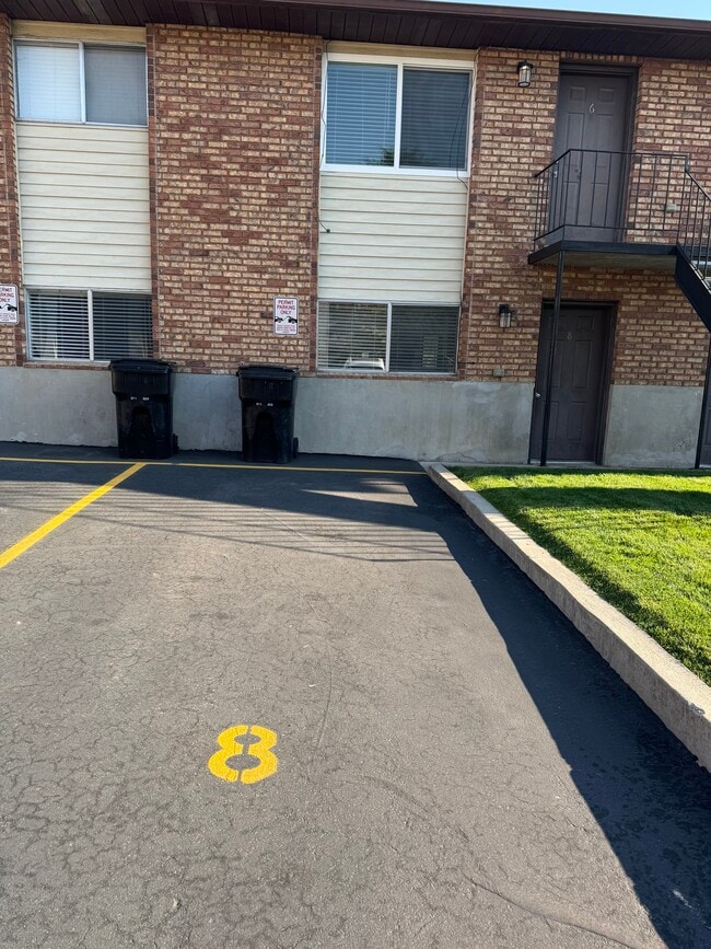 Building Photo - 430 N 1000 E Unit 8