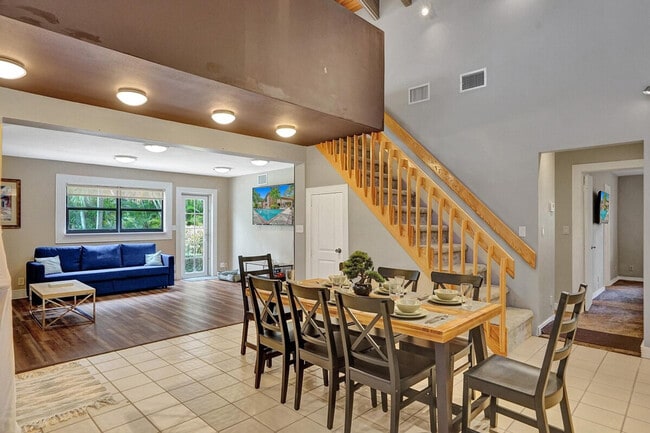 Building Photo - 4024 S Cypress Dr Rental