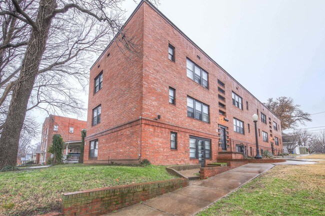 Photo - 1520 E 17th St Unidad A