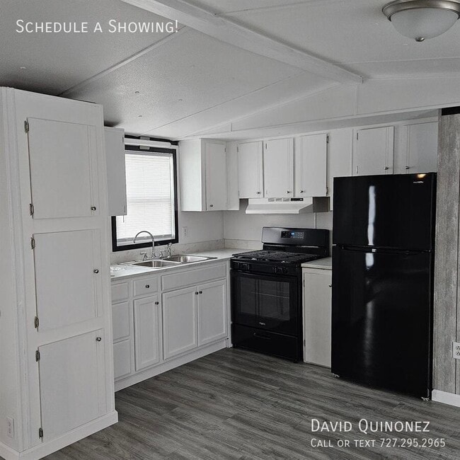 Building Photo - 5515 Brazo-