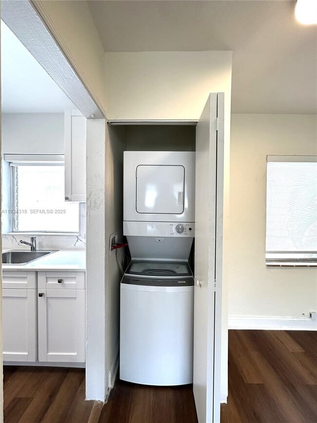 Photo - 1920 Biarritz Dr Unit 3