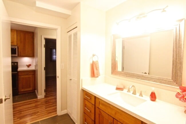 Photo - 923 Green St Unidad A