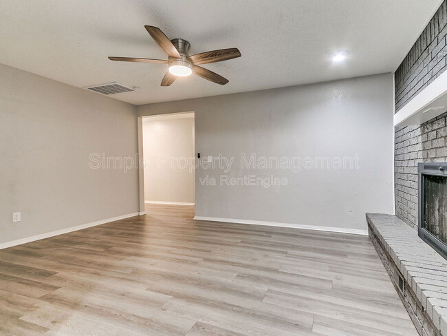 Photo - 606 Elmwood Dr